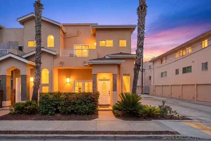 Property Photo:  1909 Diamond  CA 92109 