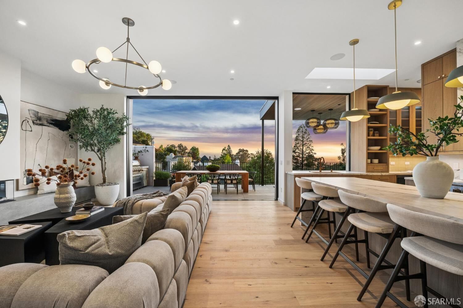 Property Photo:  67 Wistaria Way  CA 94611 