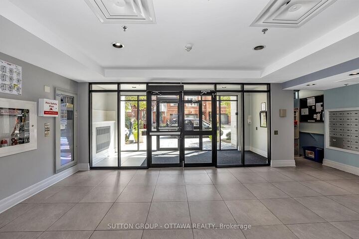 Property Photo: 375 Lisgar Street 903 ON K2P 0E3