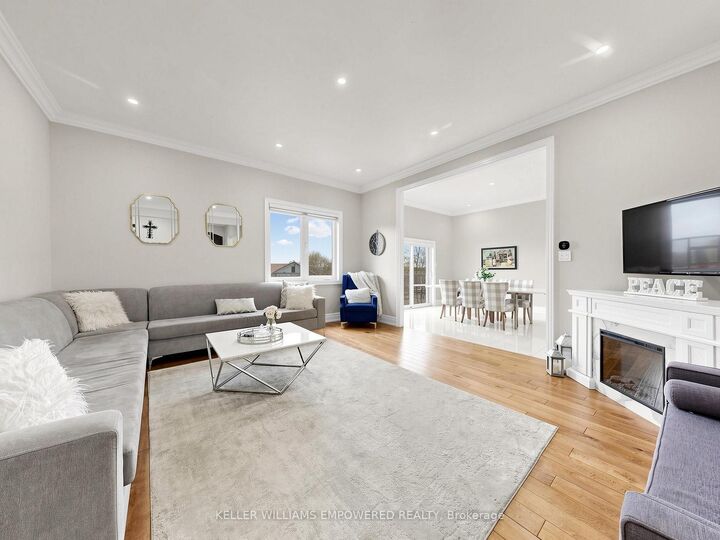 Property Photo: 10108 Clarkway Drive ON L6P 0V8