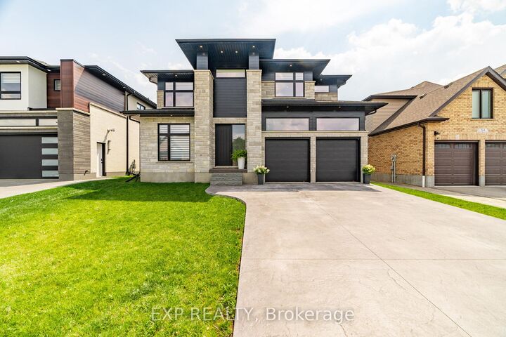 Property Photo: 1052 Walton Avenue ON N4W 3S2