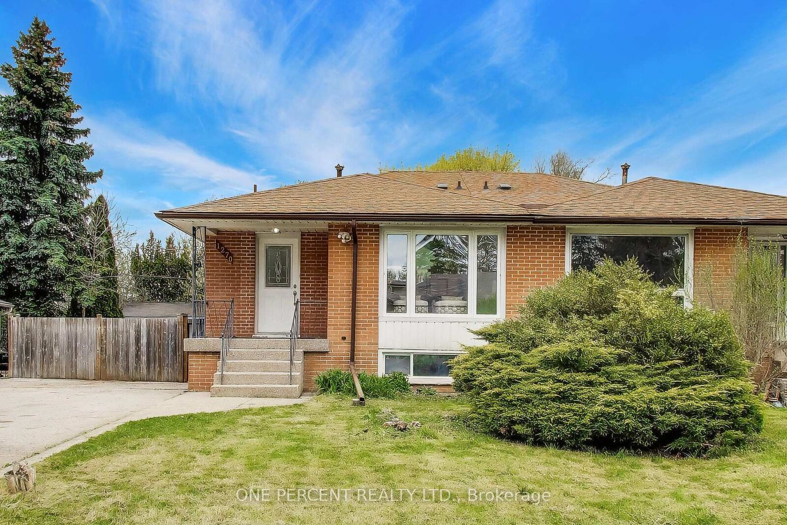 Property Photo:  1270 Pallatine Drive  ON L6H 1Z2 