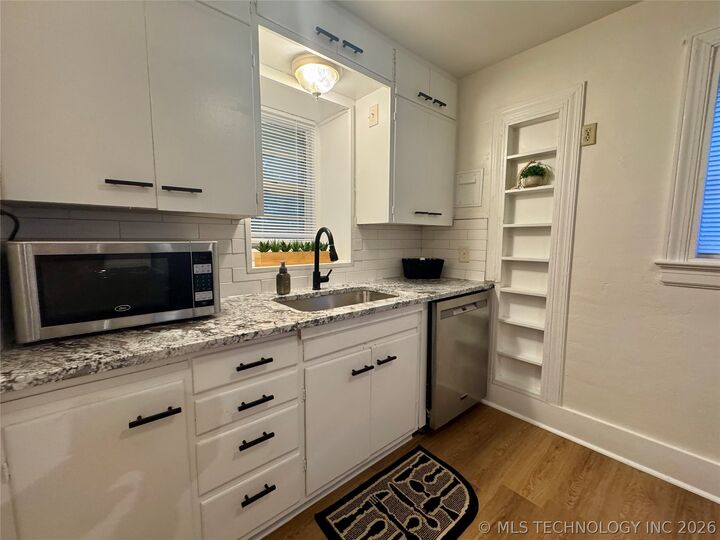 Property Photo:  304 N Cimarron Avenue  OK 74030 