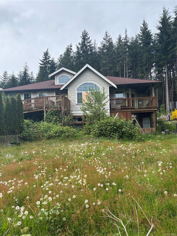 3845 Trailhead Dr — photo 1