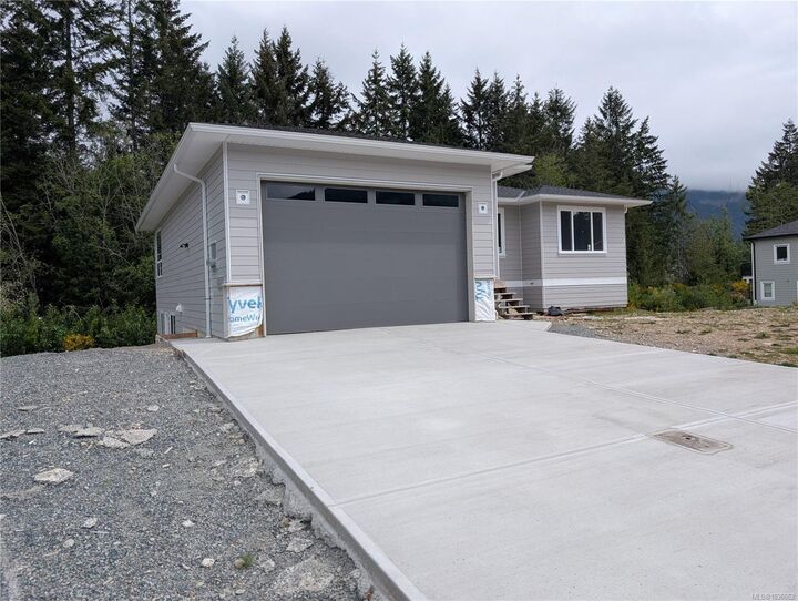 Property Photo: 149 Edgewood Dr BC V0R 2G0