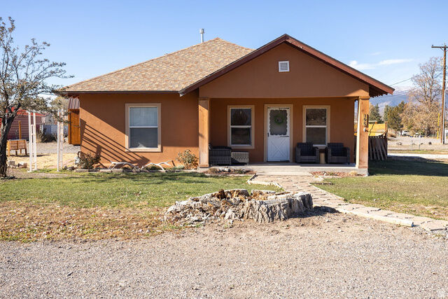 Property Photo:  195 N 200 W  UT 84754 
