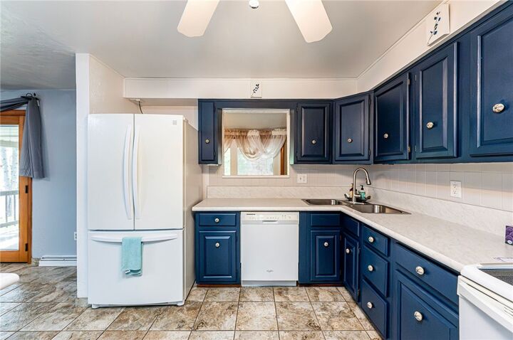 Property Photo: 621 Sandy Hill Rd PA 15642