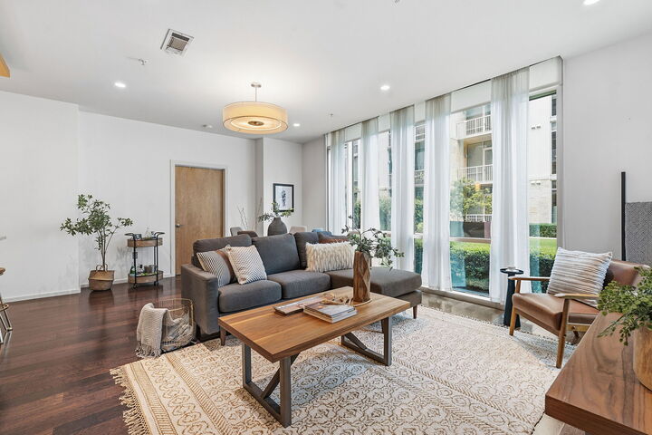Property Photo: 1600 Barton Springs Road 5103 TX 78704