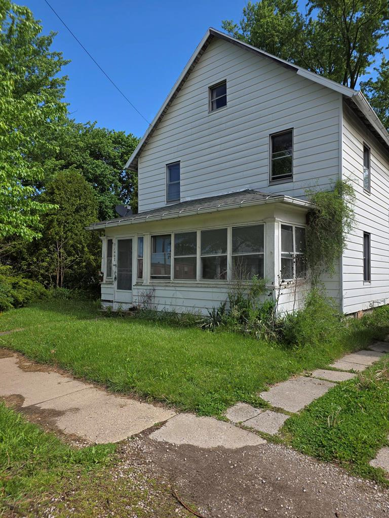 Property Photo:  1407 Cottage St  OH 44805 