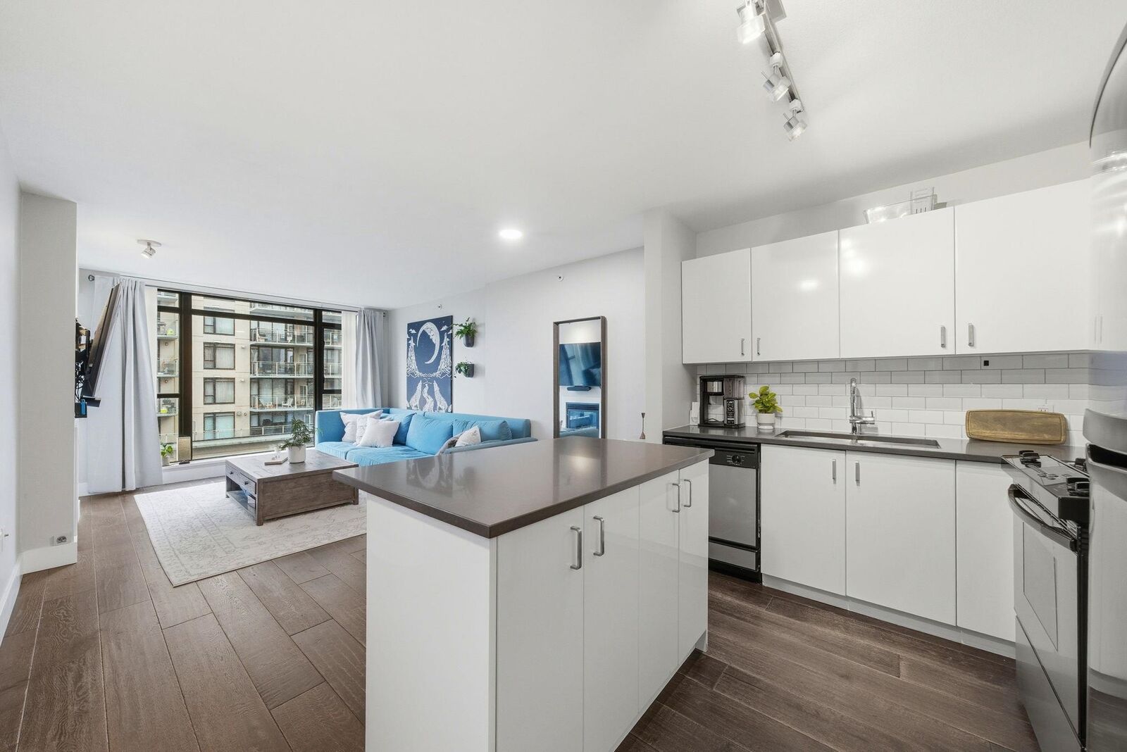 Property Photo:  155 W 1st Street 405  BC V7M 3N8 