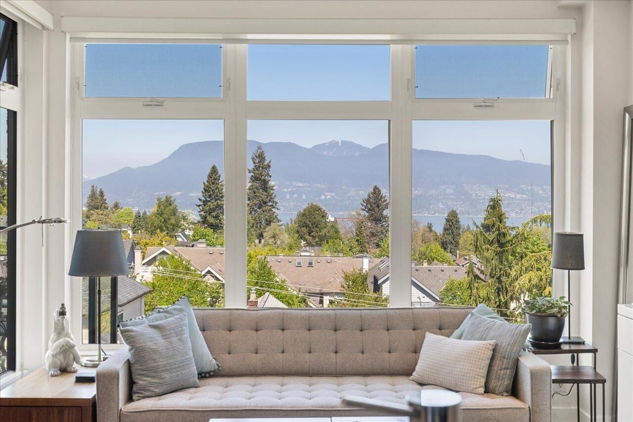 Property Photo:  4463 W 10th Avenue 404  BC V6R 2H8 