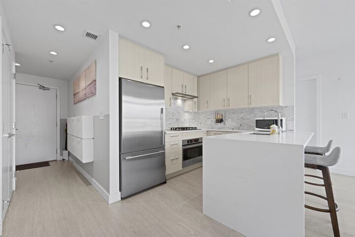 Property Photo:  518 Whiting Way 404  BC V3J 0H7 