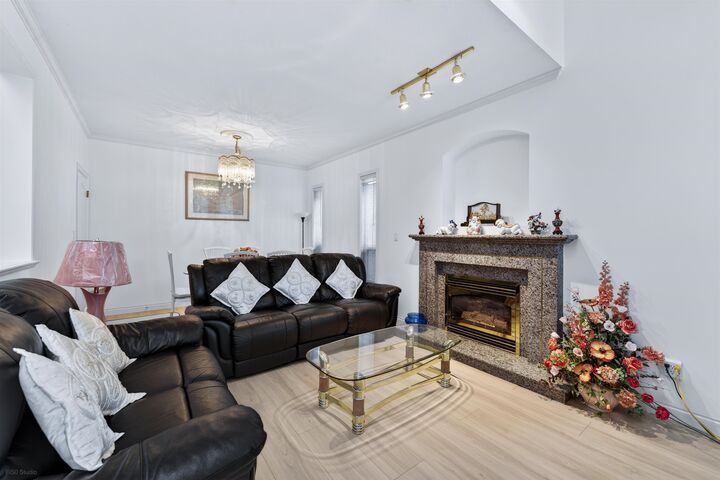 Property Photo: 8693 No. 3 Road 6 BC V6Y 2E6