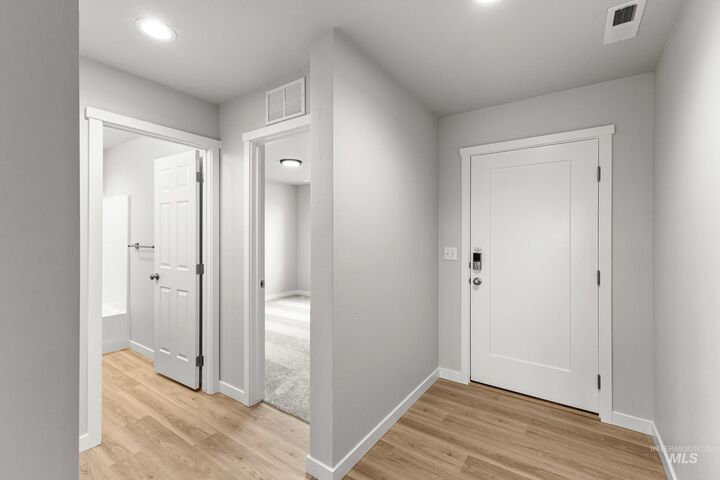 Property Photo: 582 Oliver St ID 83617