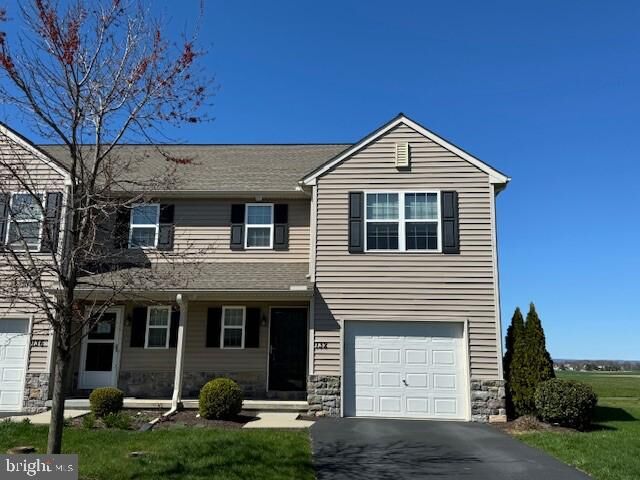 Property Photo:  132 N Village Circle  PA 17078 