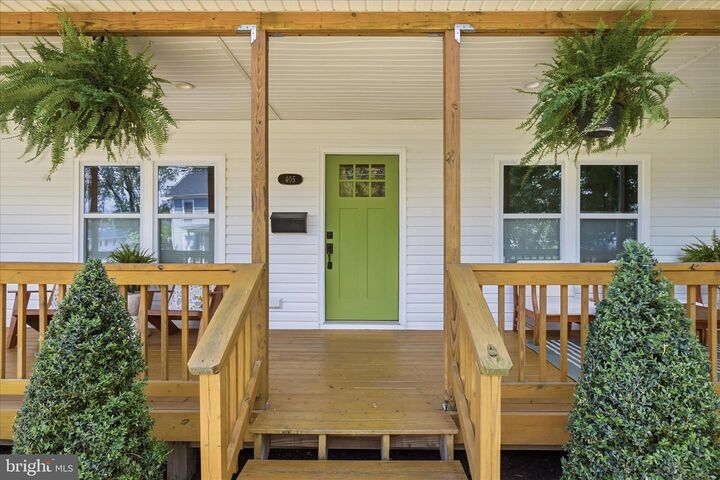 Property Photo:  405 Edwards Ferry Road NE  VA 20176 