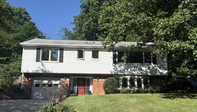 Property Photo:  105 Poplar Drive  VA 22046 