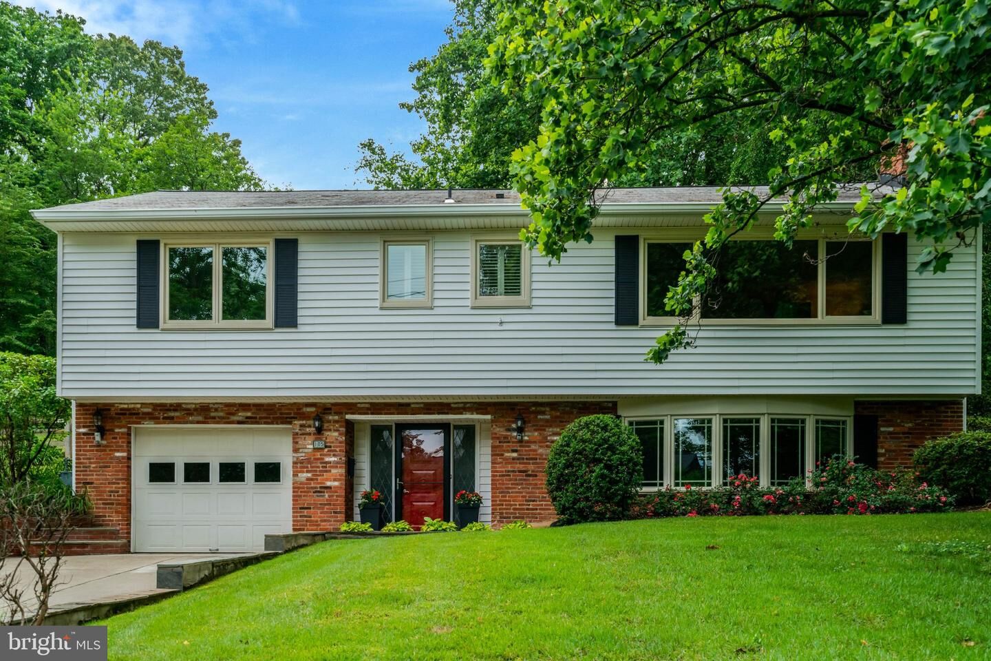 Property Photo:  105 Poplar Drive  VA 22046 