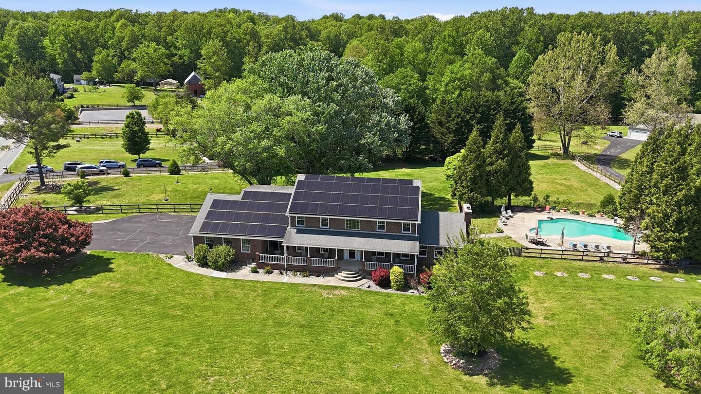 Property Photo: 6118 Fishers Station Road MD 20711
