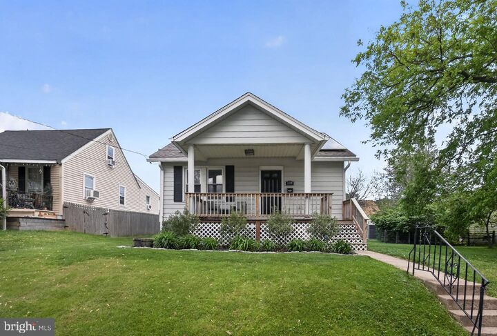Property Photo:  339 Maple Avenue  PA 19038 