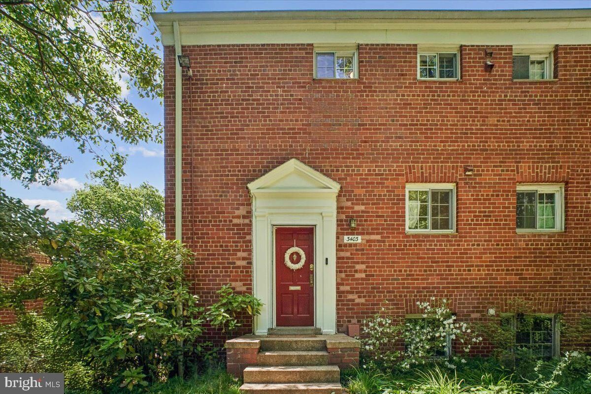 Property Photo:  3403 Valley Drive  VA 22302 