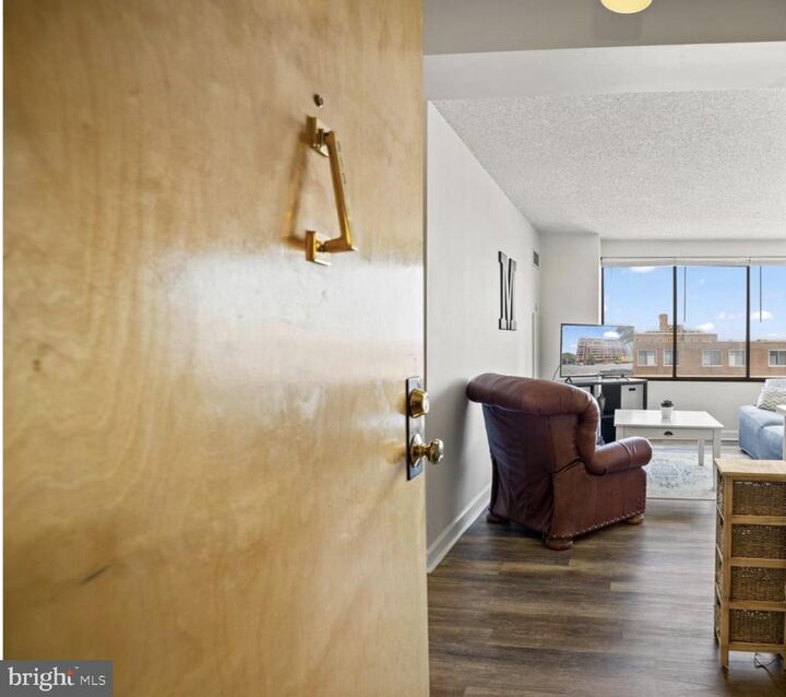 Property Photo:  1245 13th Street NW 913  DC 20005 
