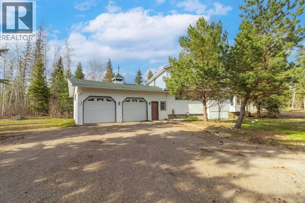 Property Photo:  126 Community Lane  AB T9H 5B4 