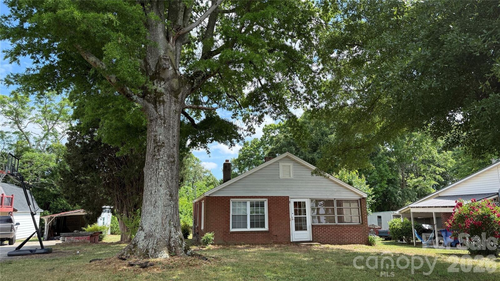 Property Photo:  1717 Shelby Road  NC 28086 