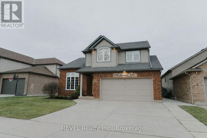 Property Photo:  6978 Shannon Drive  ON L2H 3N7 
