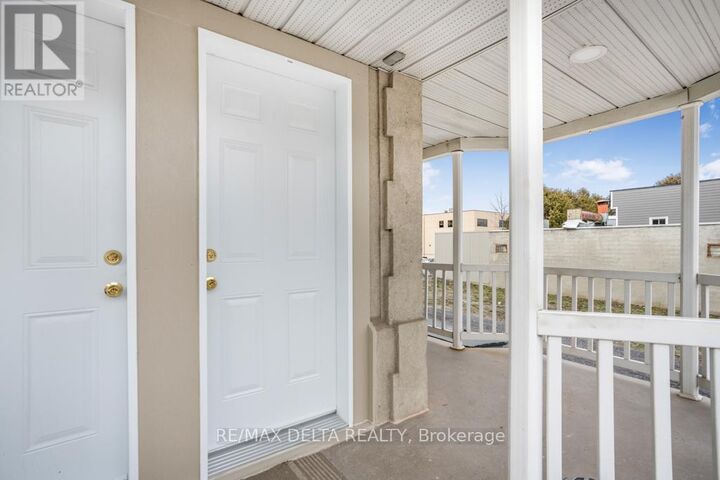Property Photo:  268 James Street A  ON K6A 1S8 