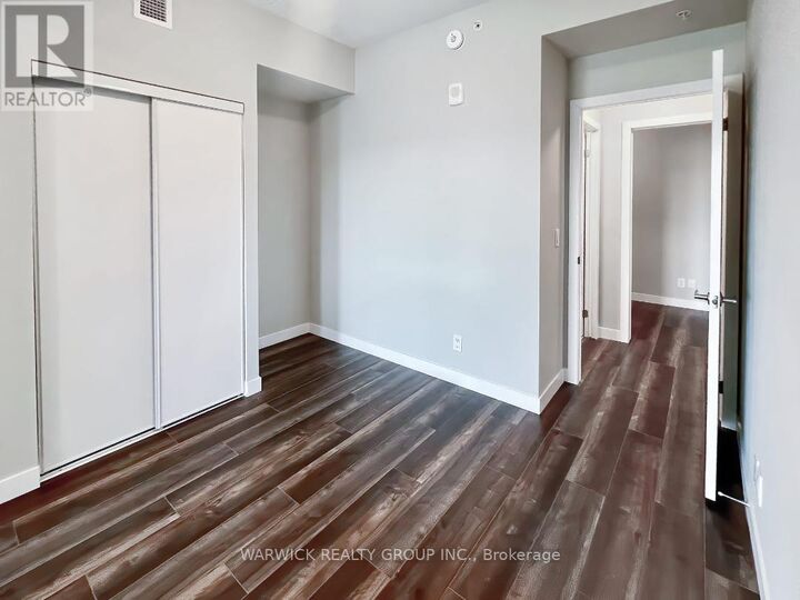Property Photo:  15 Queen Street South 1815  ON L8P 3R4 