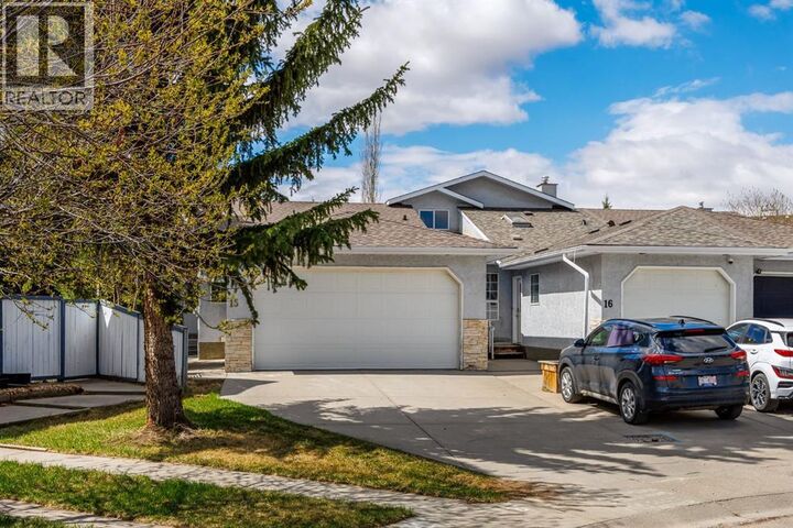 Property Photo: 15 Wellington Cove AB T1P 1M3