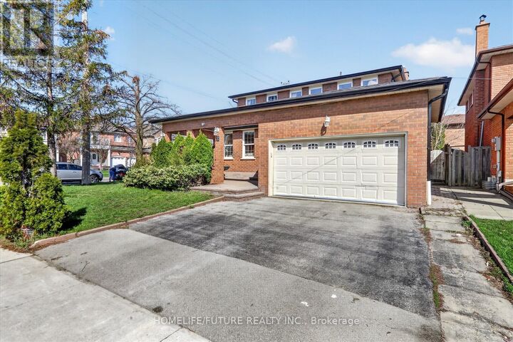 Property Photo:  2 Lovel Avenue  ON M1B 2M5 