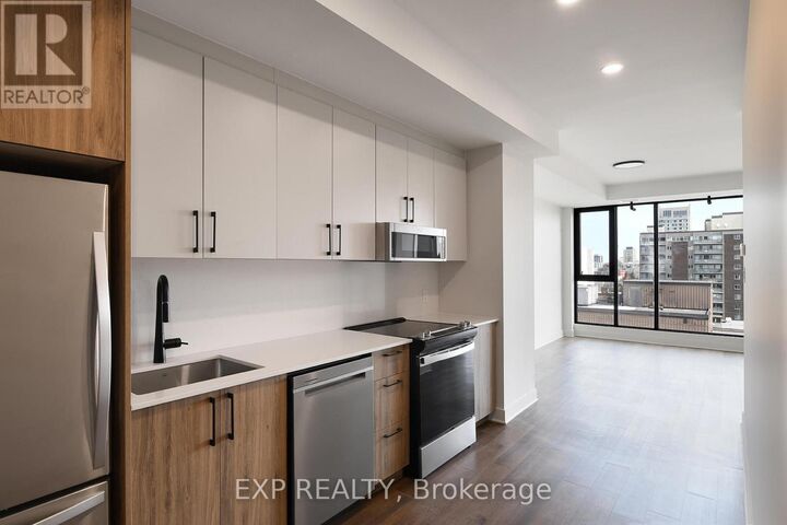 Property Photo:  331 Cooper Street 604  ON K2P 0G5 
