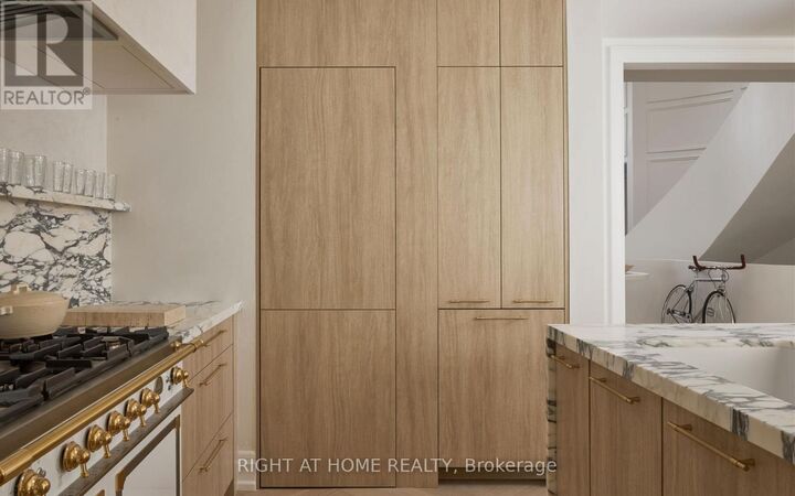 Property Photo:  37 Rippleton Road  ON M3B 1H4 