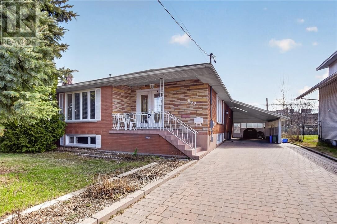 Property Photo:  652 Churchill Avenue  ON P3A 3Z8 