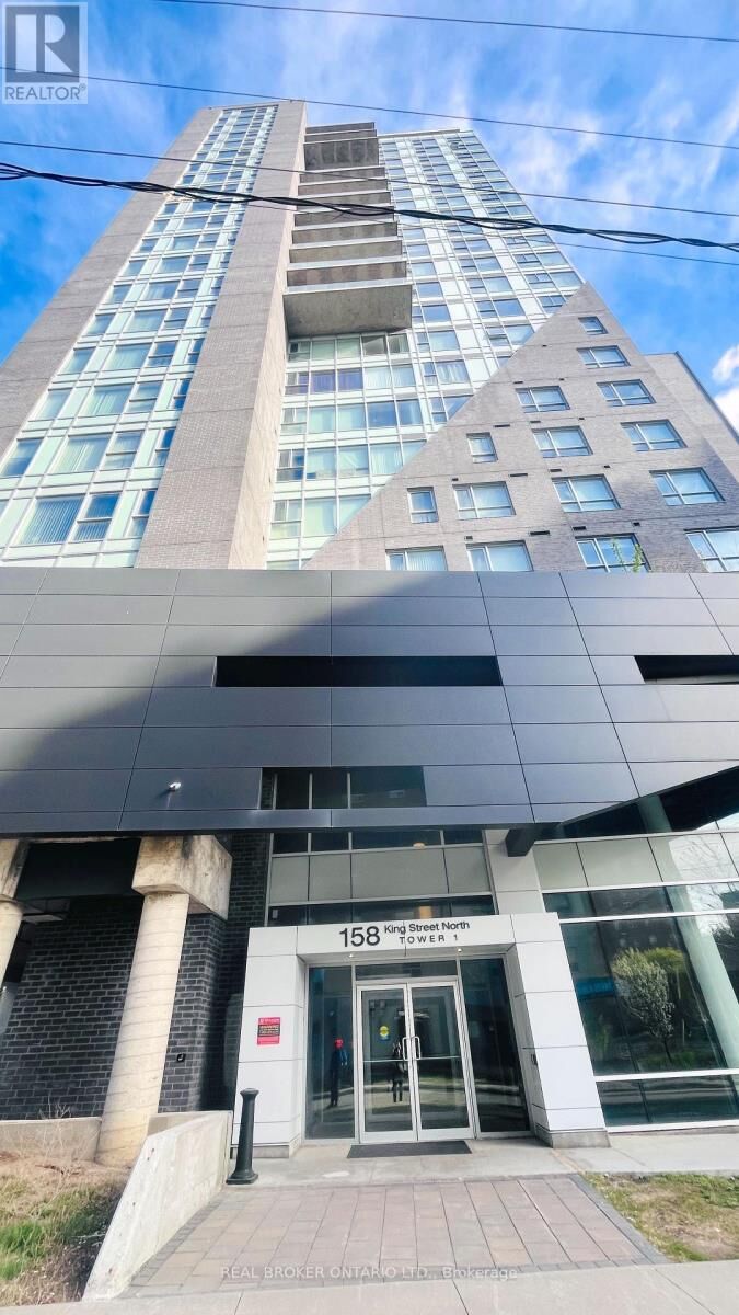 Property Photo:  158 King Street North 2204  ON N2J 0E5 