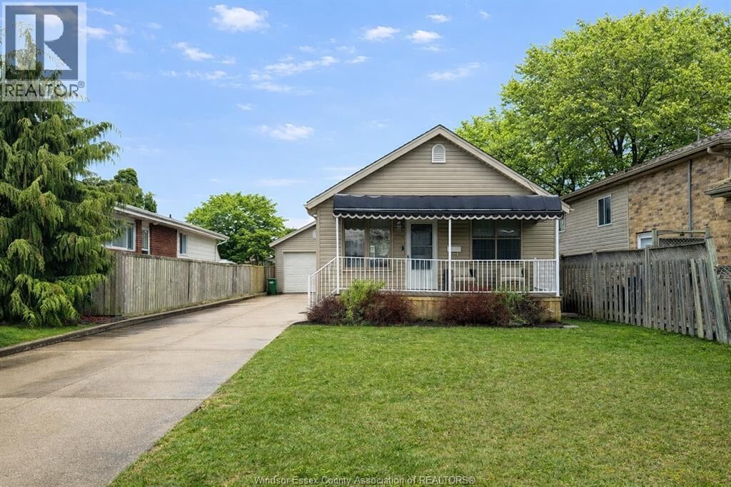 Property Photo:  2579 Lloyd George Blvd  ON N8T 2T3 