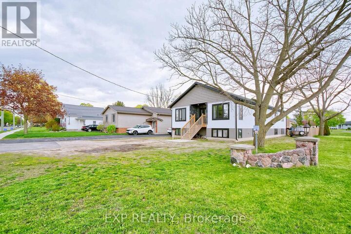 Property Photo:  313 John Street South  ON N5H 2C9 