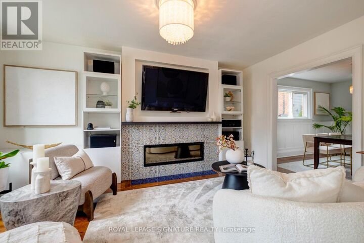 Property Photo:  562 Indian Road  ON M6P 2C2 