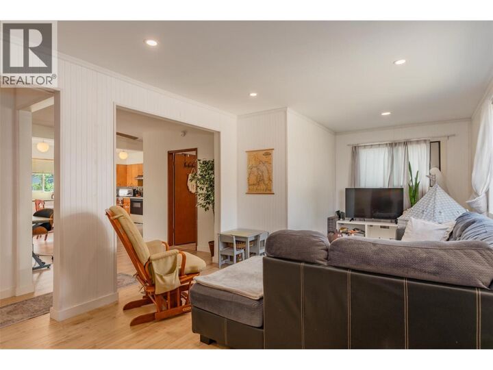 Property Photo:  1953 Plewman Way  BC V0G 1Y0 