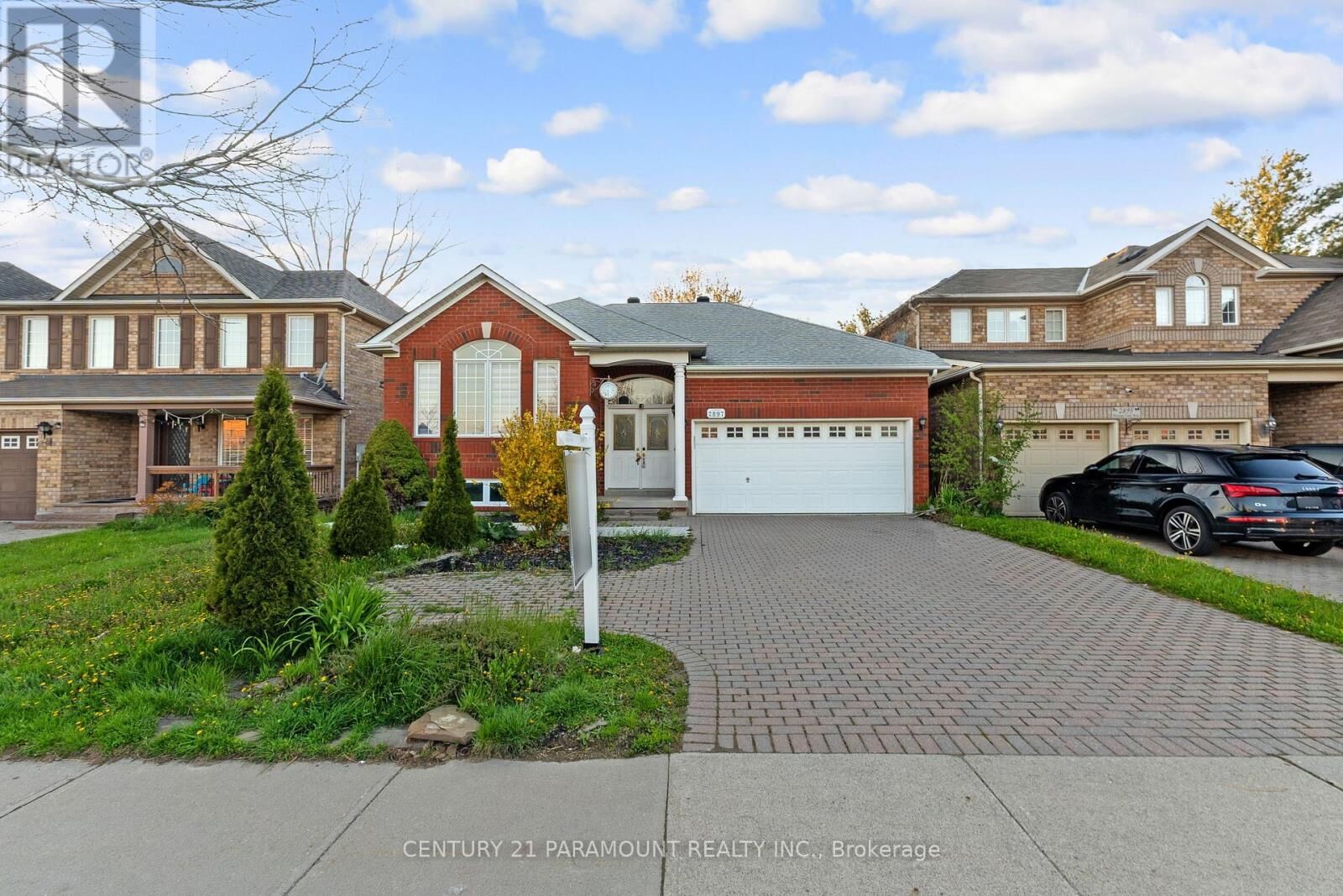 Property Photo:  2897 Westoak Trails Boulevard  ON L6M 4V2 