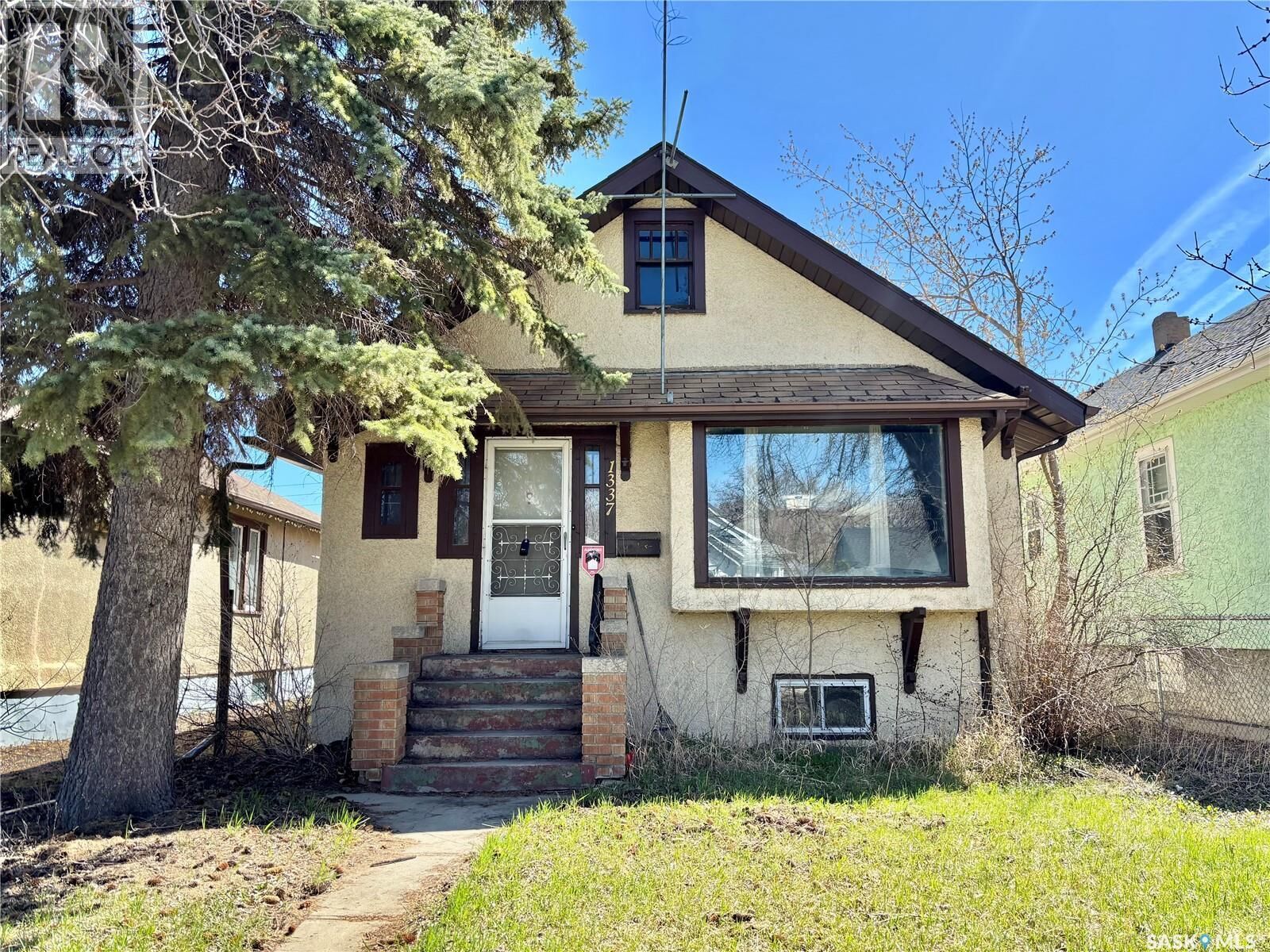 Property Photo:  1337 McTavish Street  SK S4T 3W1 
