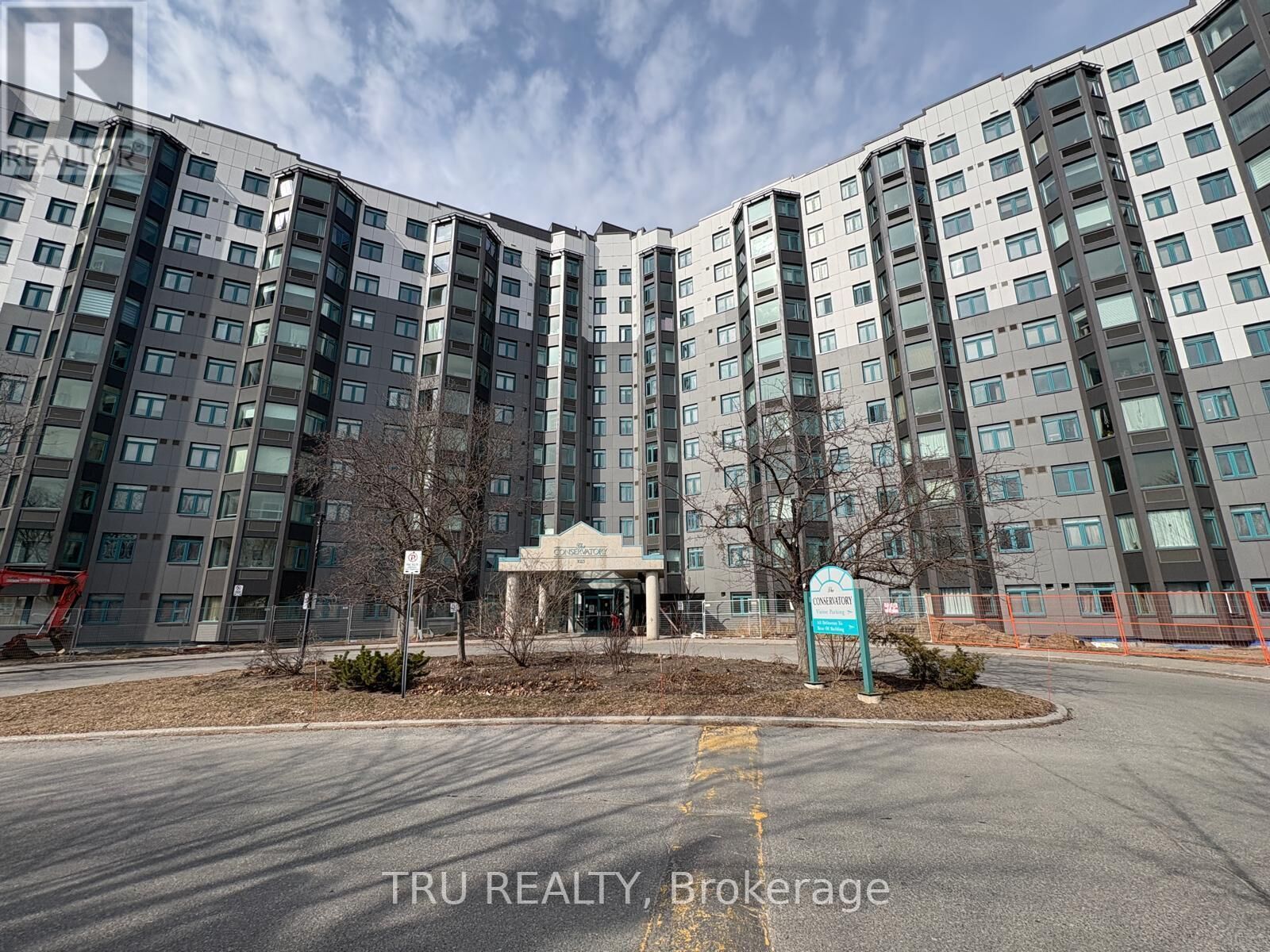 Property Photo:  1025 Grenon Avenue 609  ON K2B 8S5 