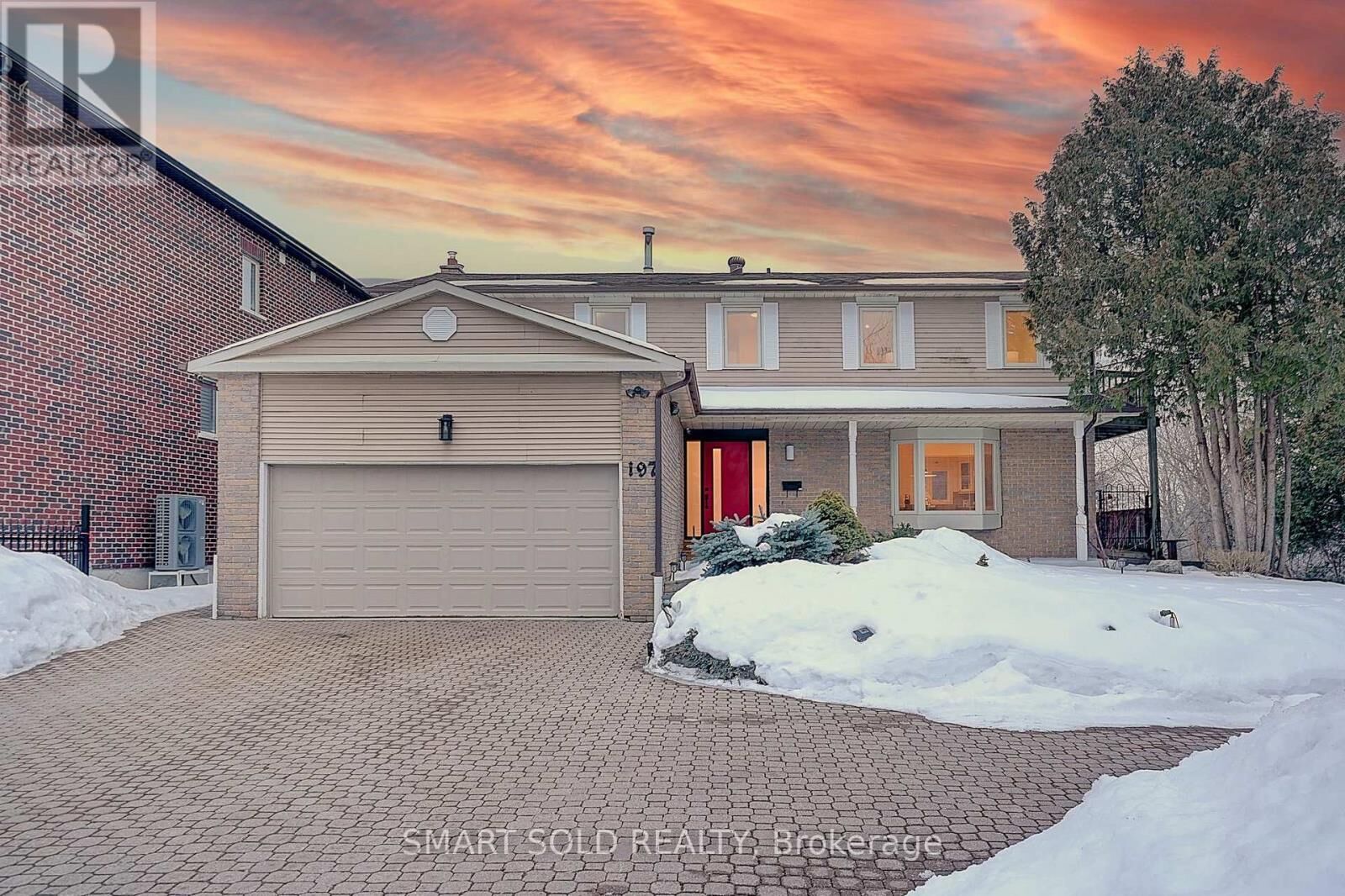 Property Photo:  197 Garden Avenue  ON L4C 6L8 