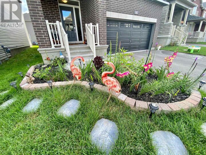 Property Photo:  46 Eramosa Crescent  ON K2T 0R3 