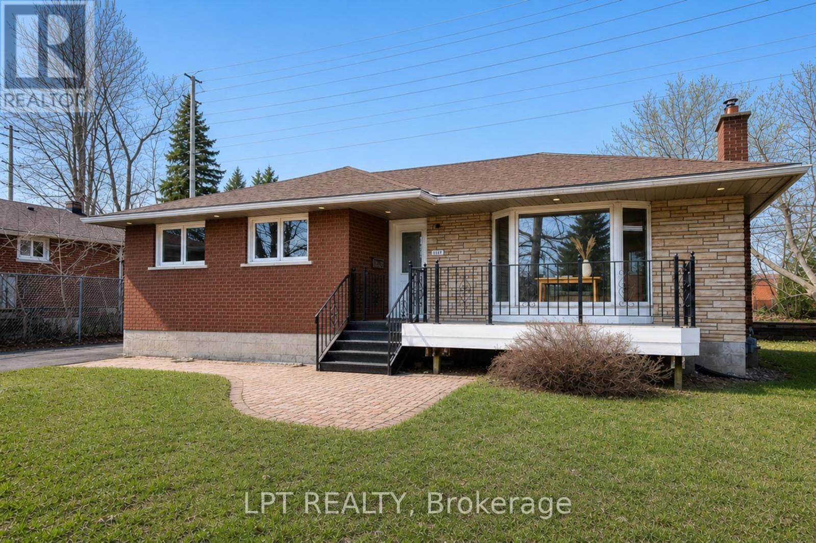 Property Photo:  2317 Elmira Drive  ON K2C 1H3 