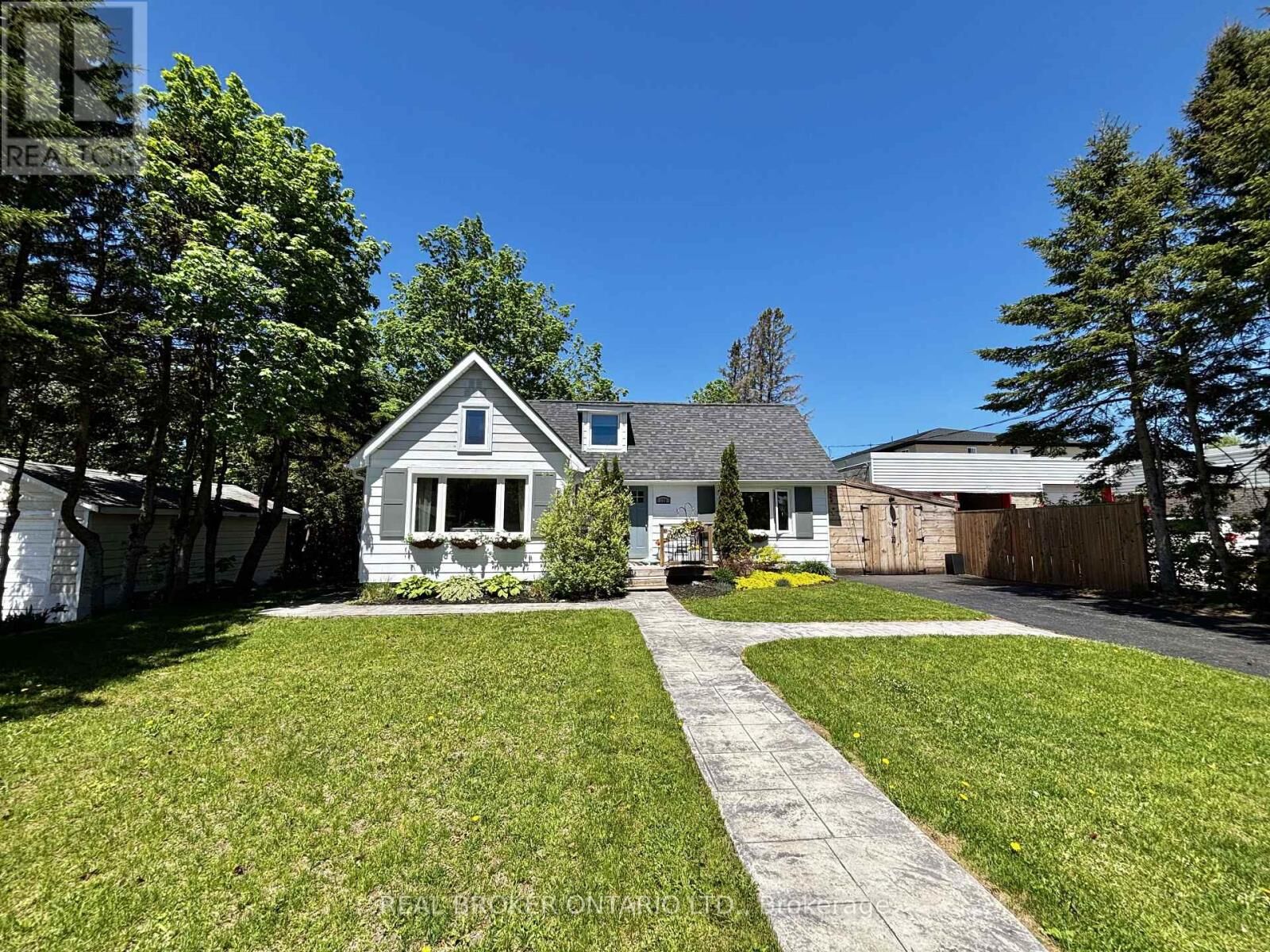 Property Photo:  170 George Street  ON P1P 1E7 