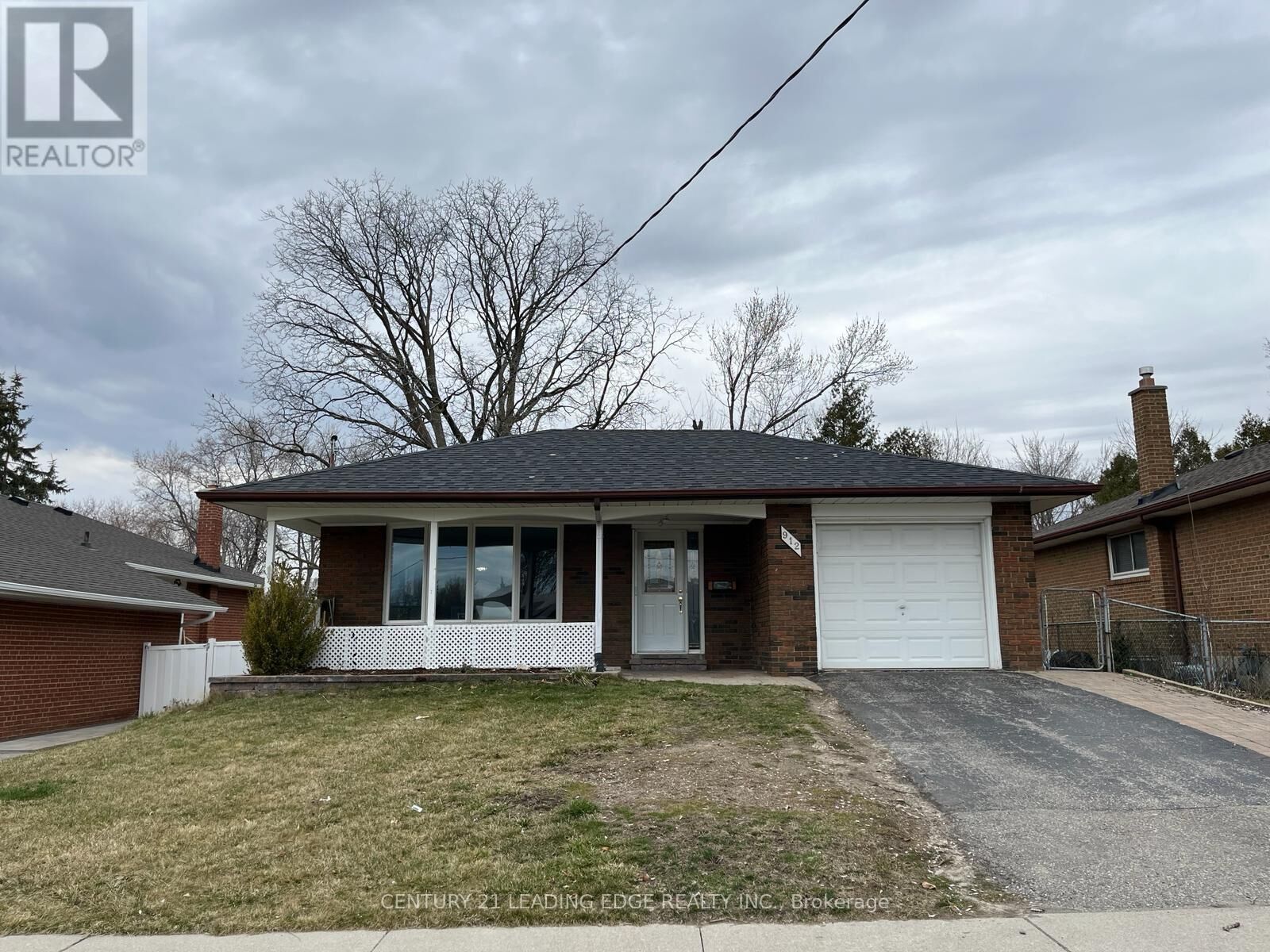Property Photo:  912 Crocus Crescent  ON L1N 2A7 