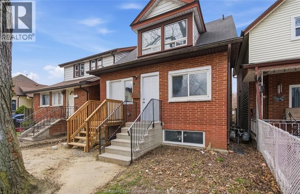 Property Photo:  435 Caron Avenue Main Level  ON N8A 5B3 